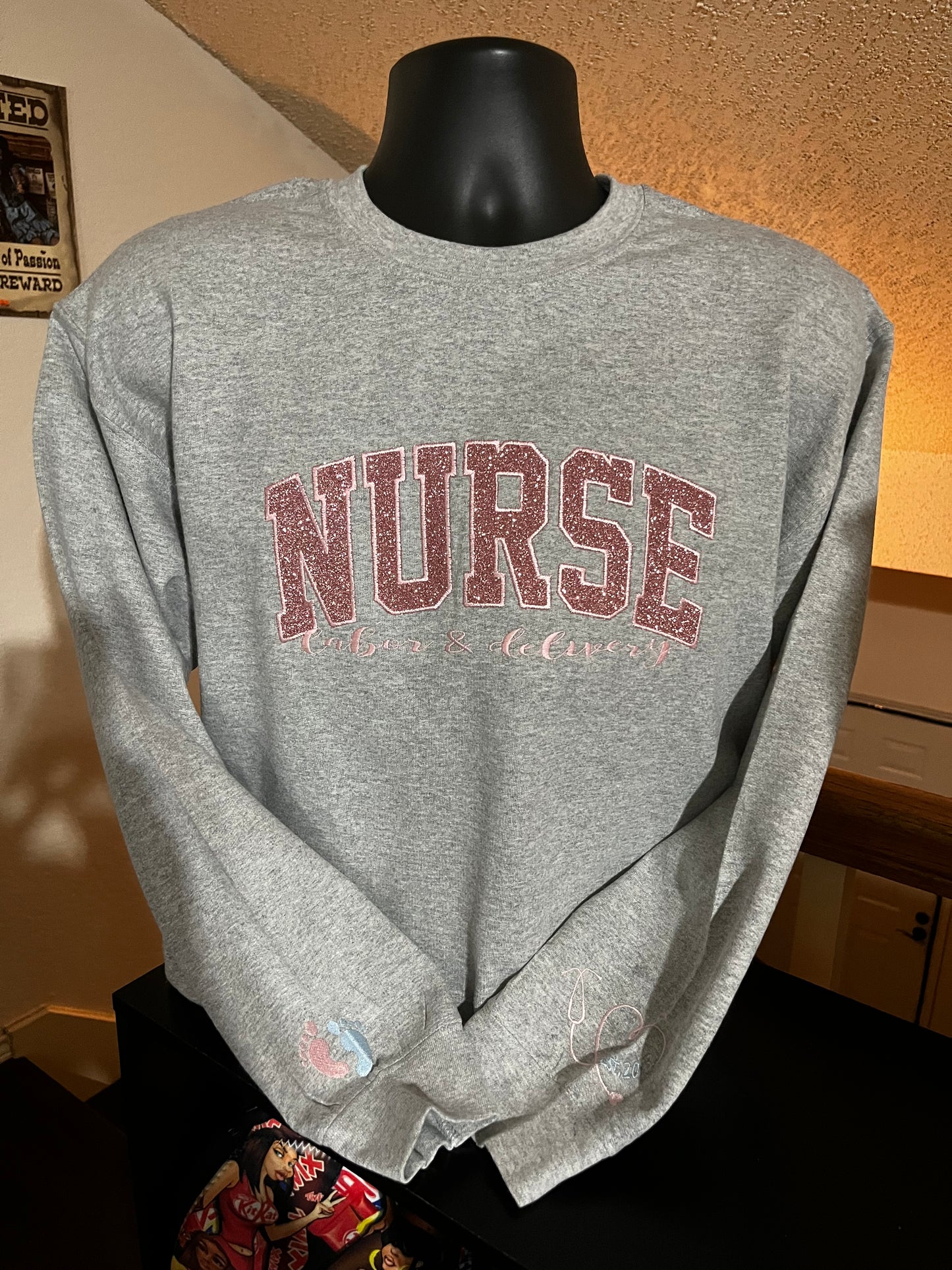 NURSE EMBROIDERY SWEATSHIRT AND HOODIES