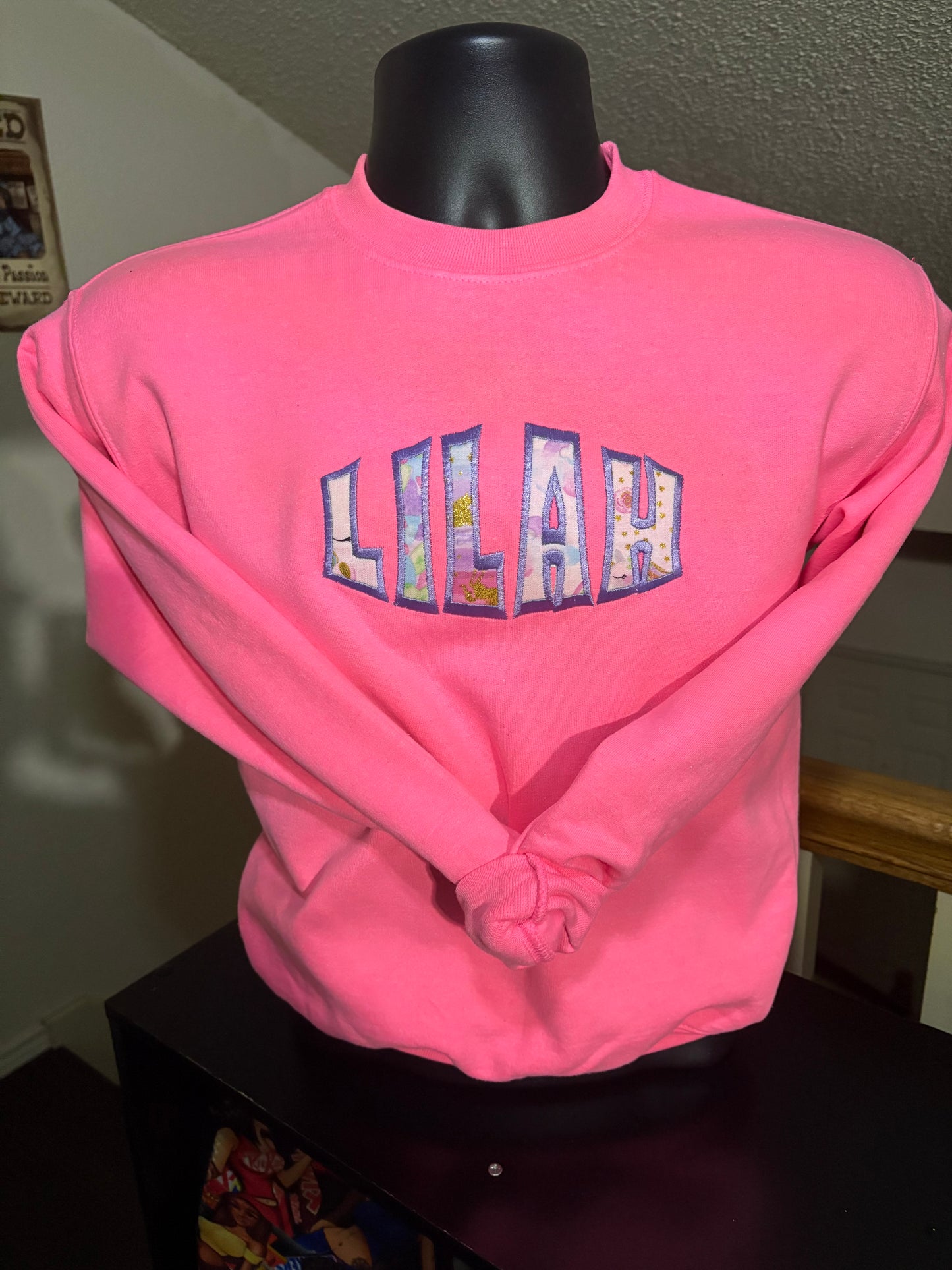 EMBROIDERY APPLIQUE SWEATSHIRT AND HOODIES