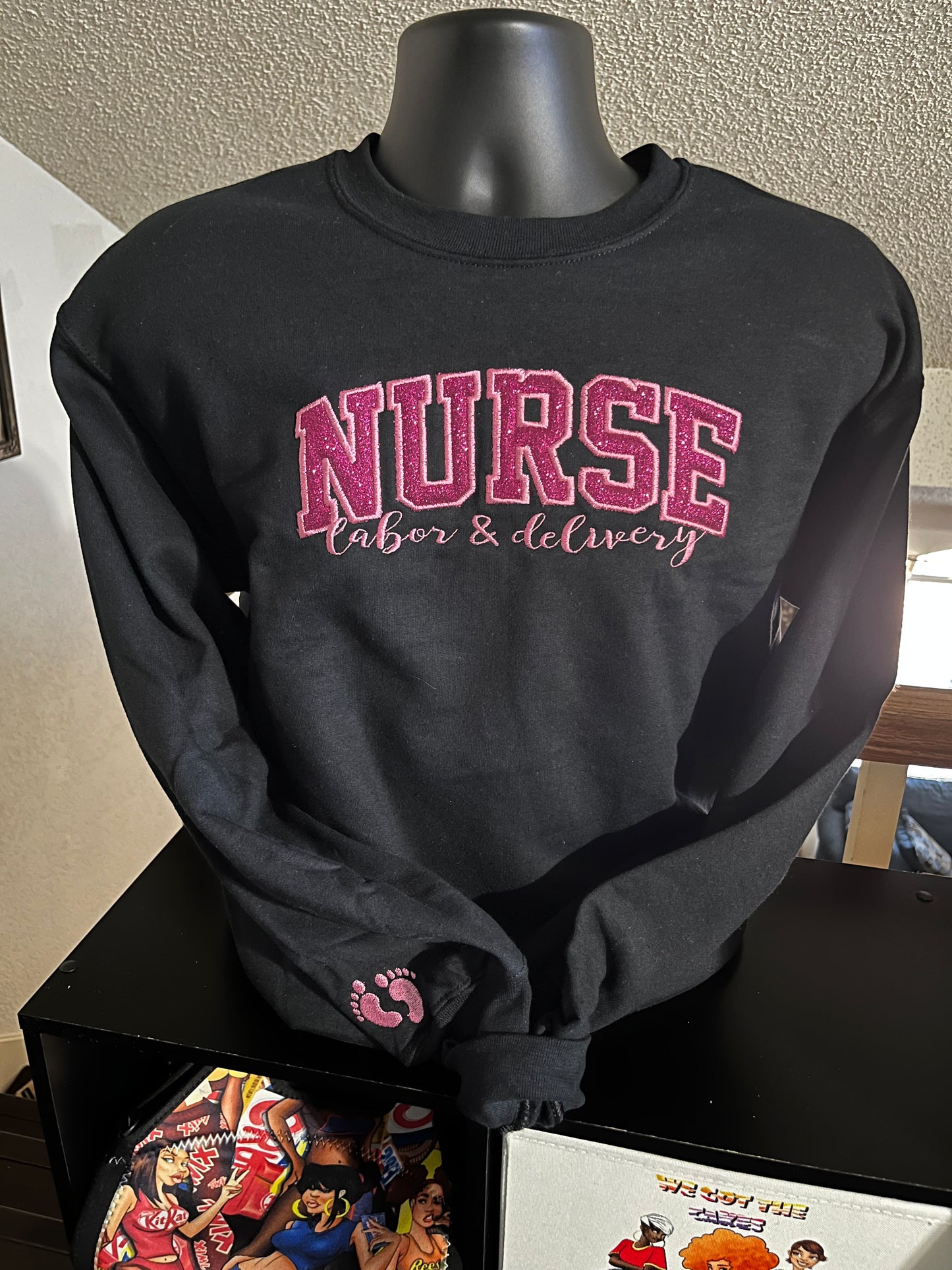 NURSE EMBROIDERY SWEATSHIRT AND HOODIES