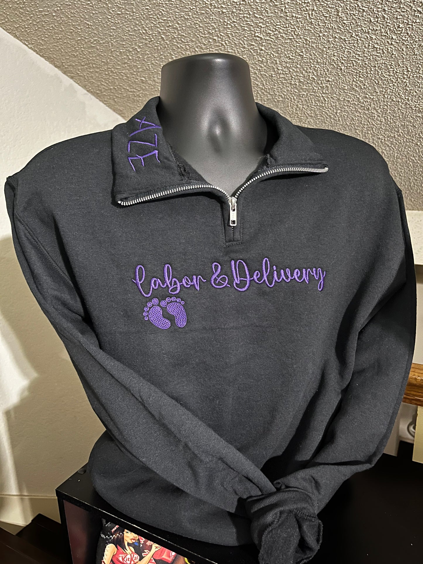 Quarter-zip sweatshirts (Embroidered)